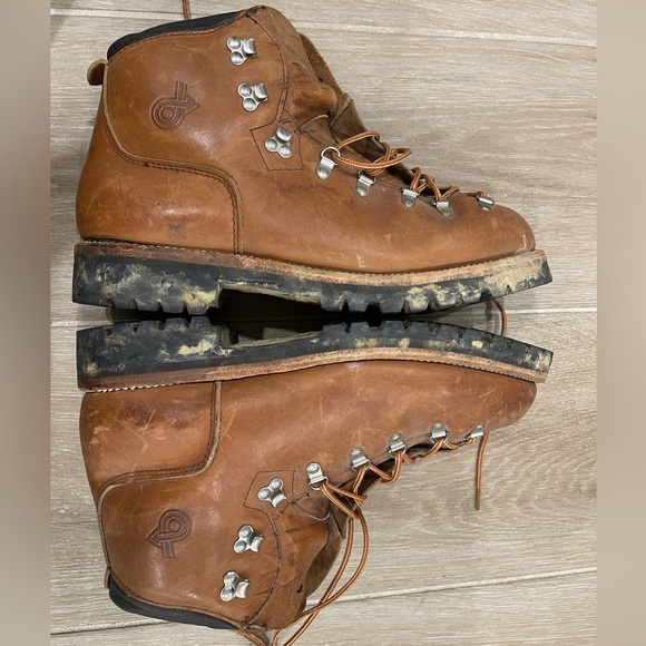 Dexter Hiking Boots - Picture 13 of 15